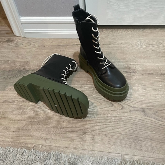 Cool Planet by Steve Madden Mosss Lace-Up Combat Boots - Picture 2 of 6